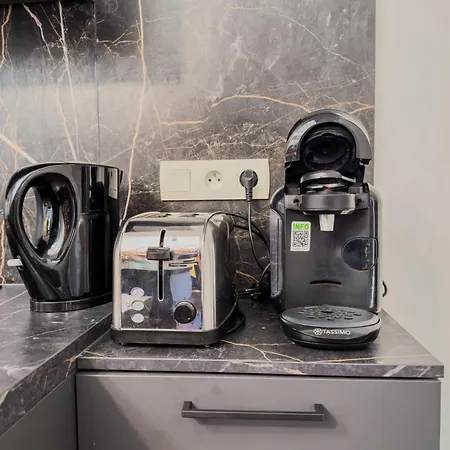 Le Patio ※ Carnot קרקסון